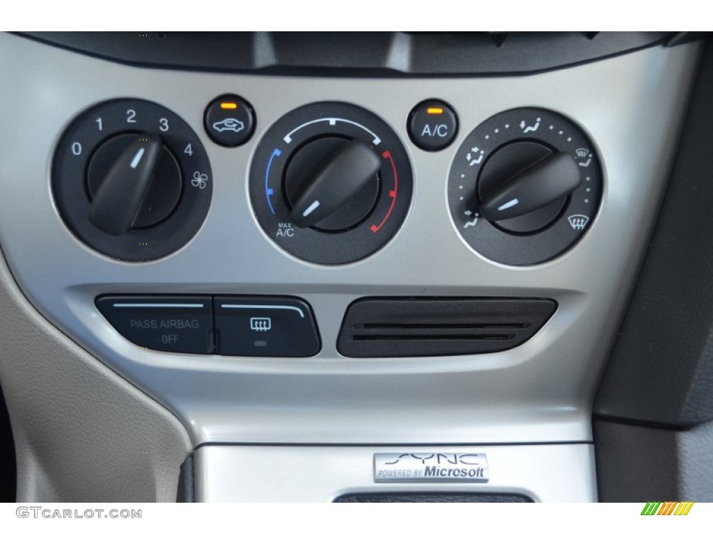 2014 Focus SE Sedan - Sterling Gray / Medium Light Stone photo #12