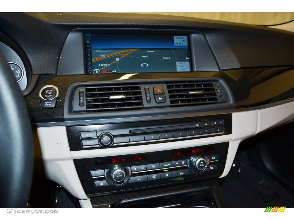 2012 BMW 5 Series 528i Sedan Controls Photo #83901043