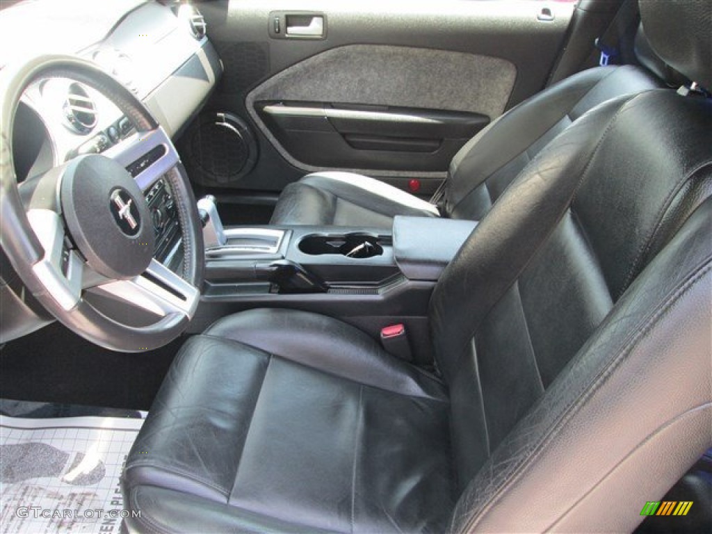 2005 Mustang V6 Premium Coupe - Black / Dark Charcoal photo #8