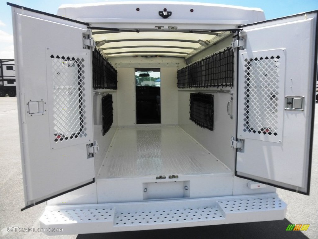 2013 GMC Savana Cutaway 3500 Commercial Utility Truck Trunk Photos