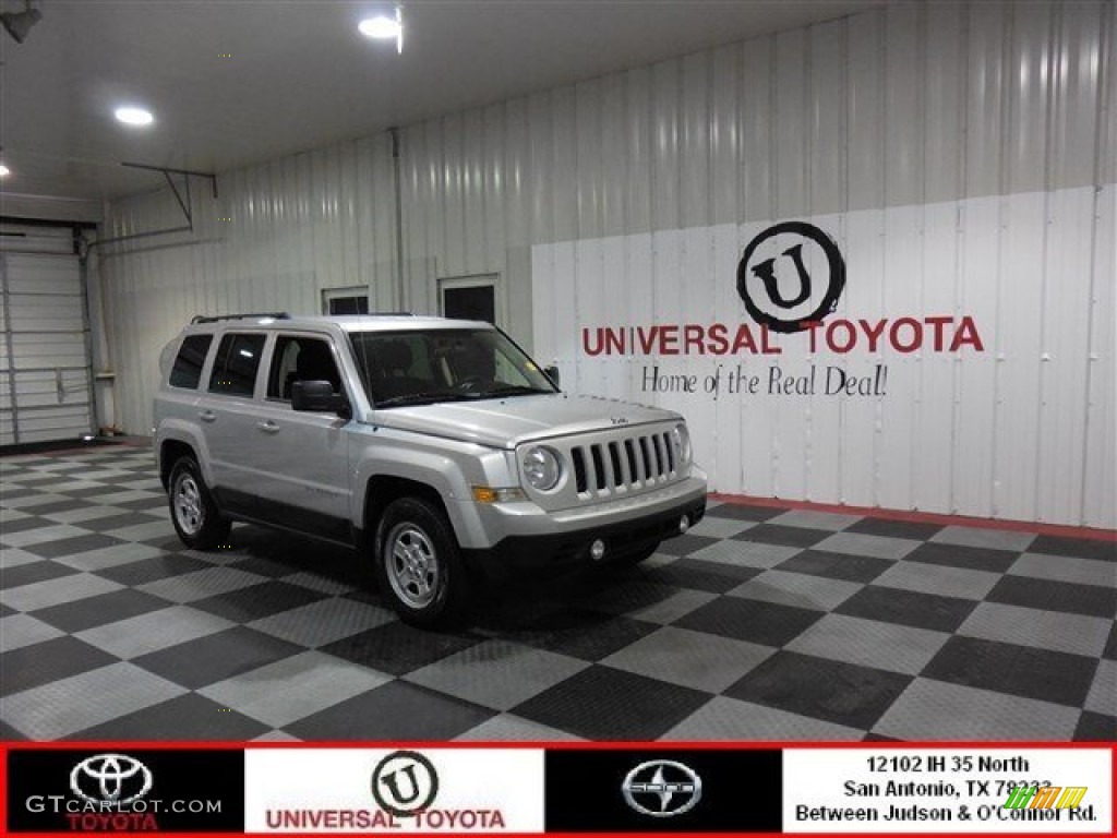 Bright Silver Metallic Jeep Patriot