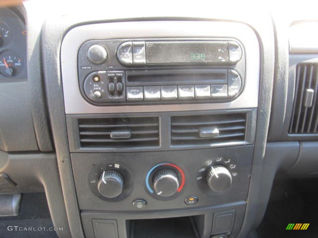 2004 Grand Cherokee Laredo 4x4 - Onyx Green Pearl / Dark Slate Gray photo #11
