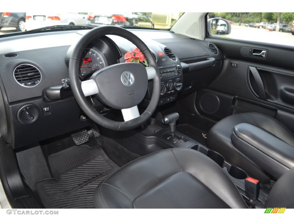 Black Interior 2009 Volkswagen New Beetle 2.5 Coupe Photo #83909461