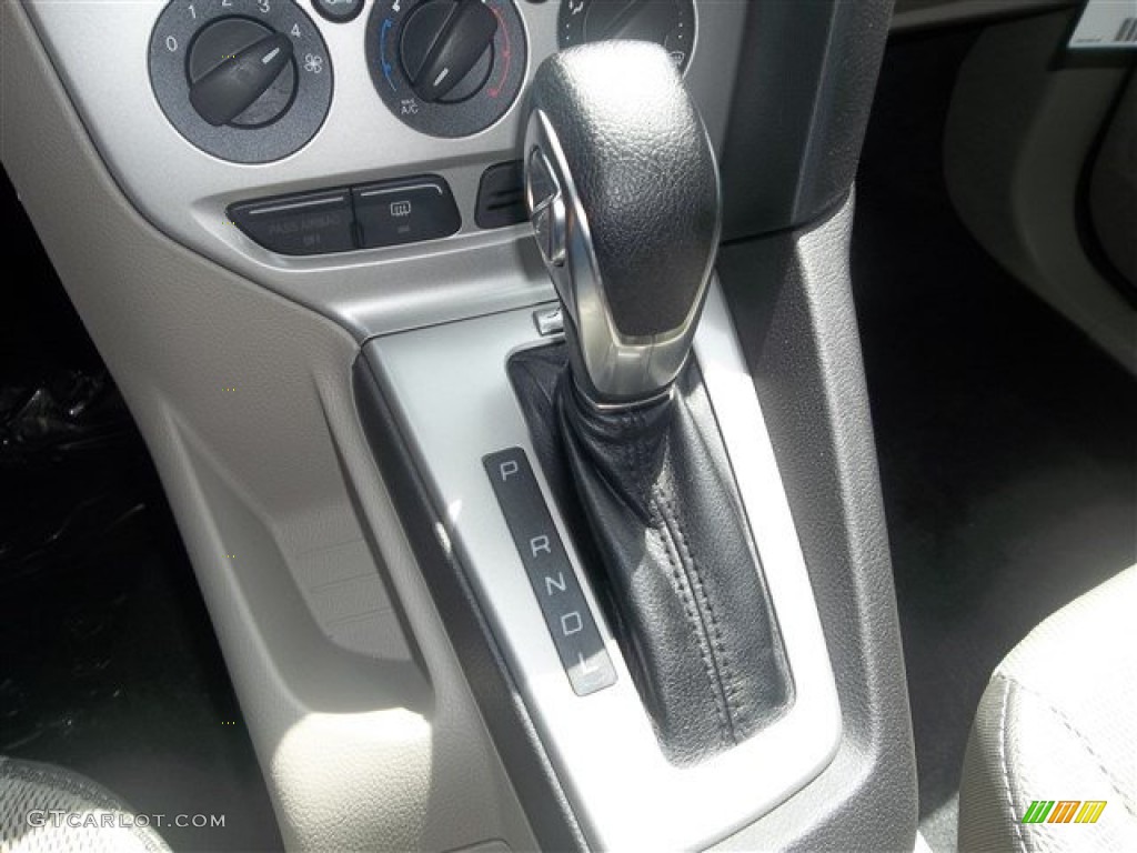 2014 Ford Focus SE Sedan 6 Speed PowerShift Automatic Transmission Photo #83910796