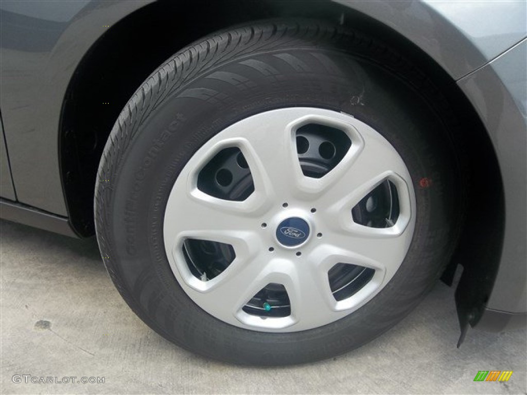 2014 Ford Focus S Sedan Wheel Photos