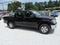 Super Black - Frontier SE Crew Cab 4x4 Photo No. 2