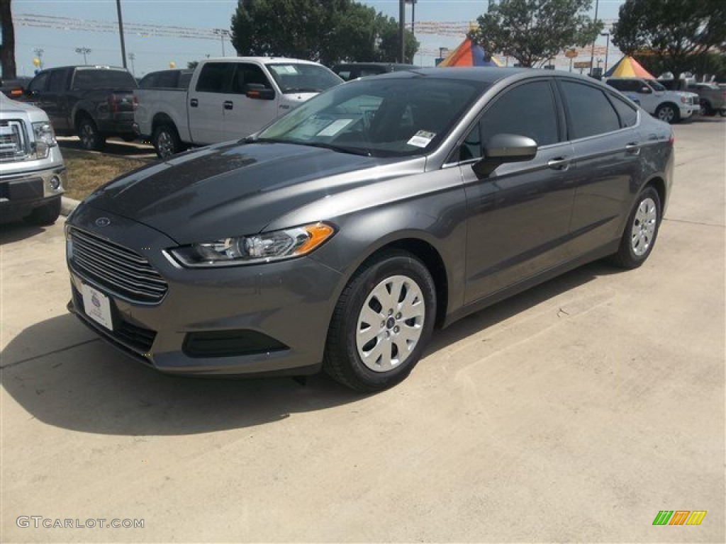 2013 Fusion S - Sterling Gray Metallic / Earth Gray photo #1