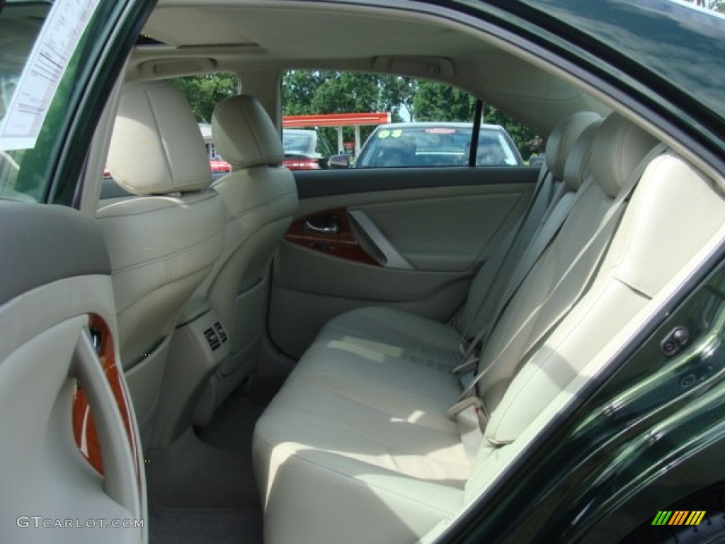 2011 Camry XLE - Spruce Green Mica / Bisque photo #13