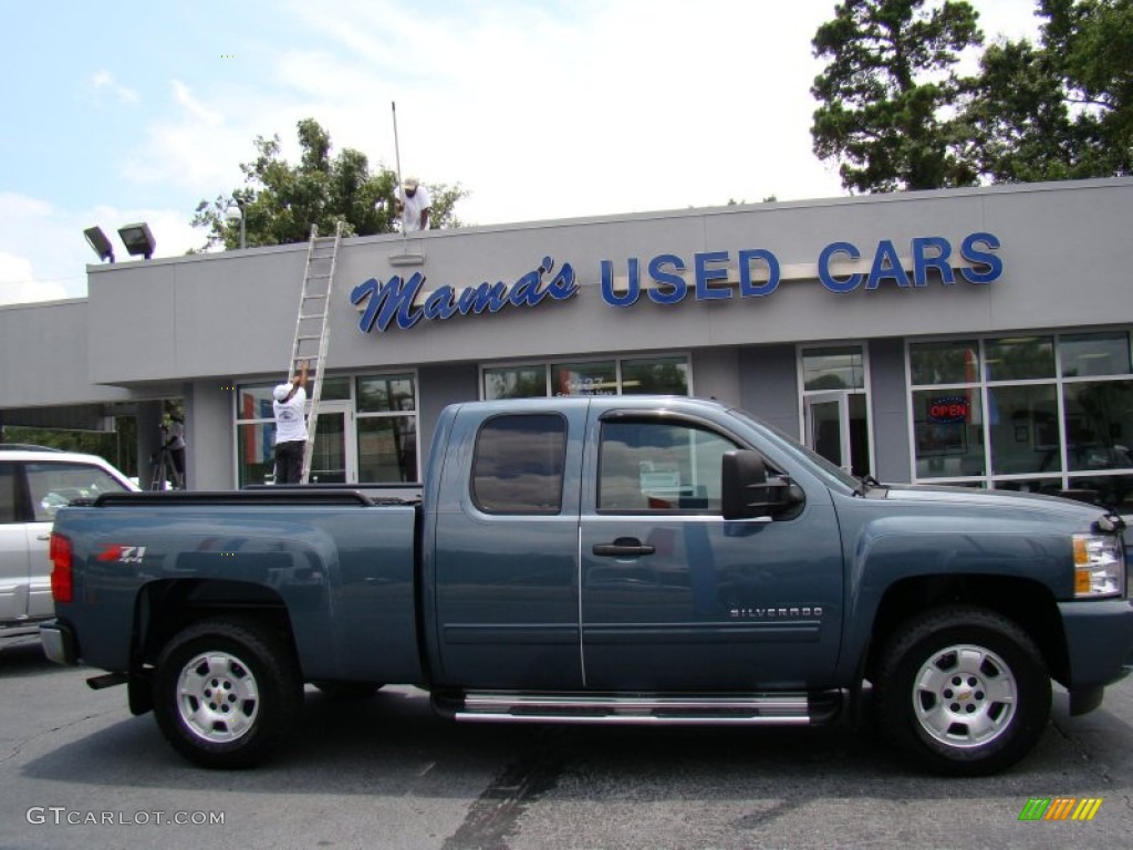 Blue Granite Metallic Chevrolet Silverado 1500