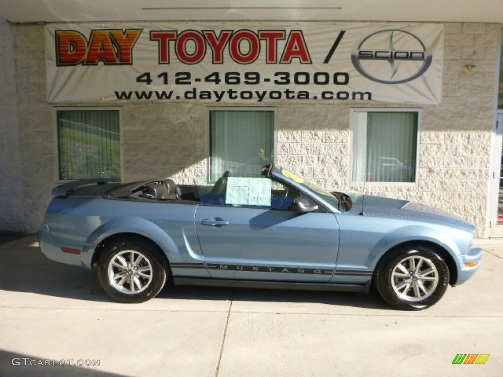2005 Mustang V6 Premium Convertible - Windveil Blue Metallic / Dark Charcoal photo #1