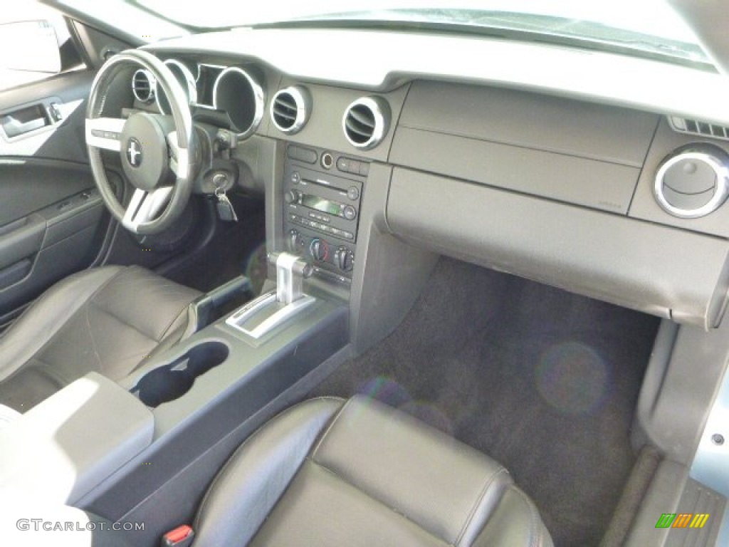 2005 Mustang V6 Premium Convertible - Windveil Blue Metallic / Dark Charcoal photo #11