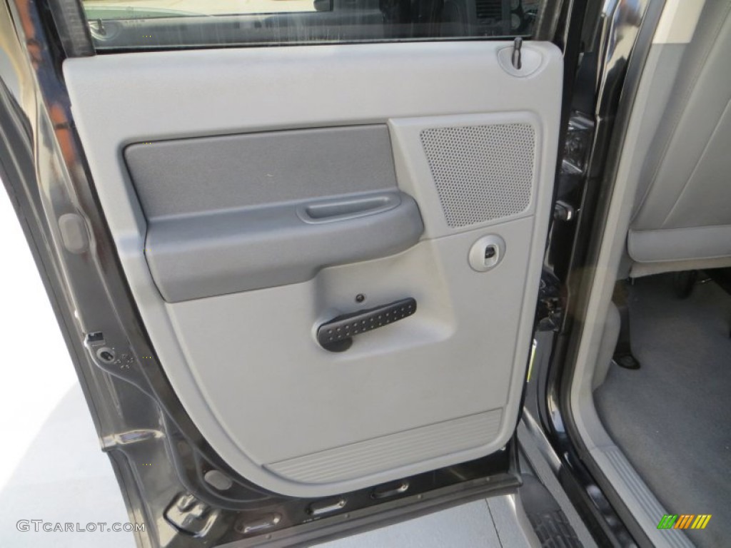 2008 Ram 1500 SLT Quad Cab - Brilliant Black Crystal Pearl / Medium Slate Gray photo #39