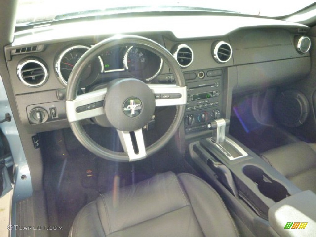 2005 Mustang V6 Premium Convertible - Windveil Blue Metallic / Dark Charcoal photo #15