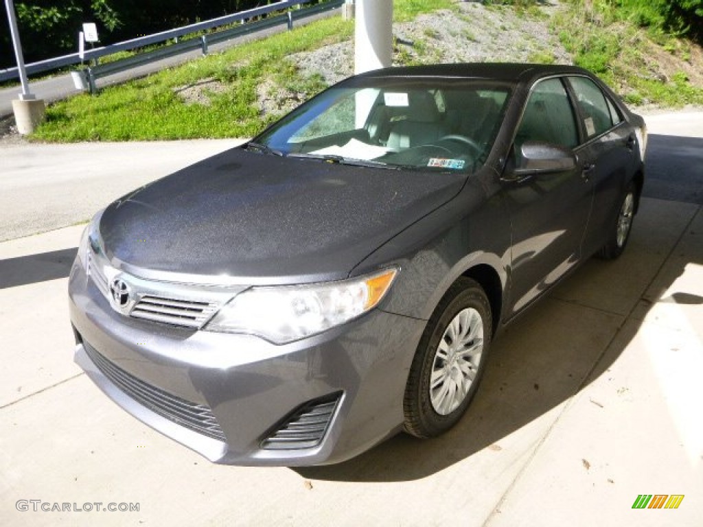 2013 Camry L - Magnetic Gray Metallic / Ash photo #5