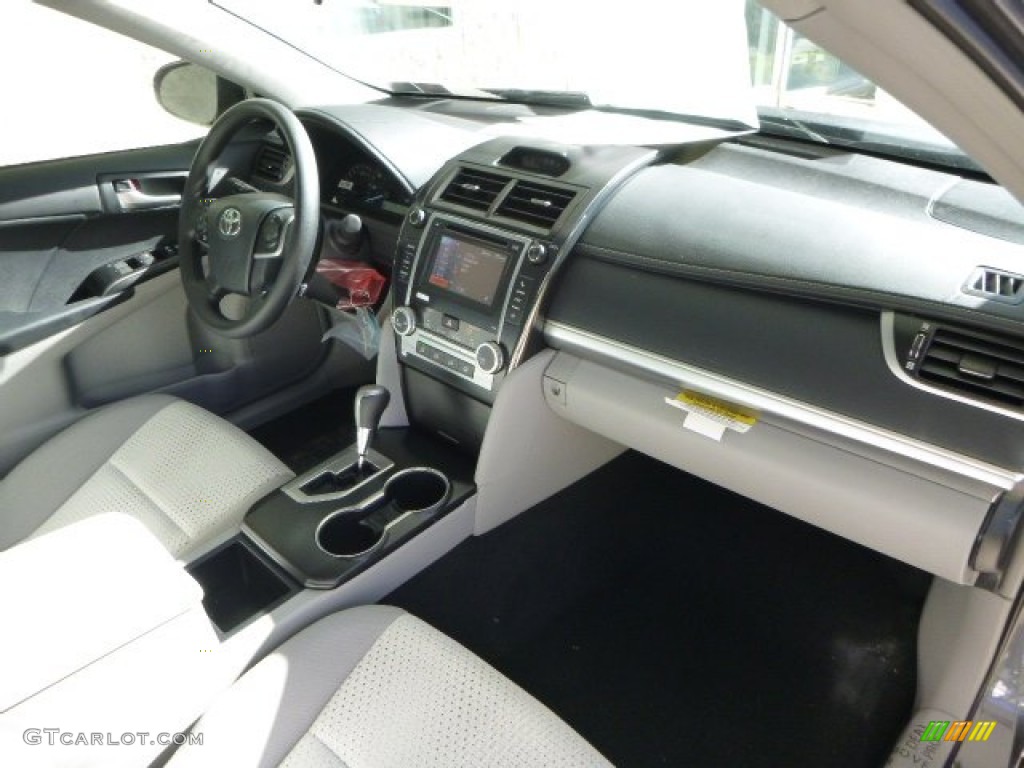 2013 Camry L - Magnetic Gray Metallic / Ash photo #10