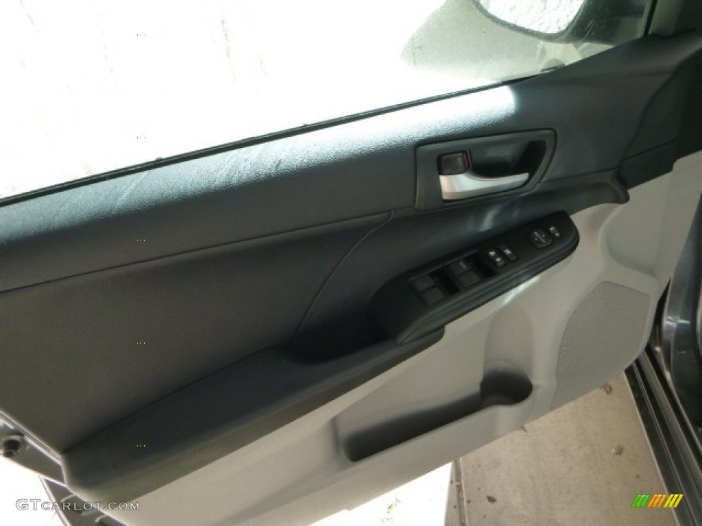2013 Camry L - Magnetic Gray Metallic / Ash photo #15