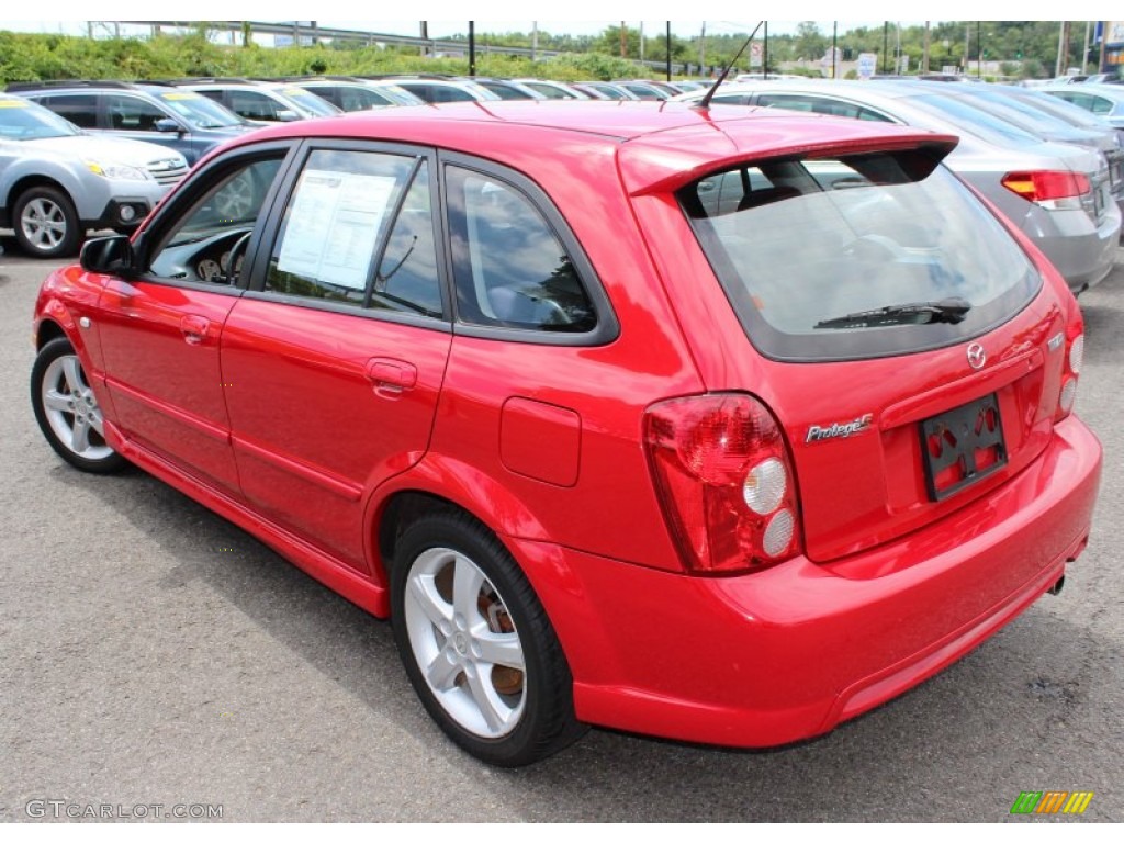 2003 Protege 5 Wagon - Classic Red / Gray photo #10