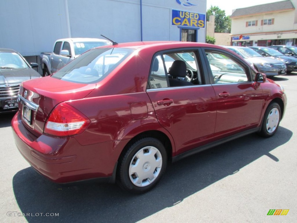 2008 Versa 1.8 S Sedan - Red Alert / Charcoal photo #6