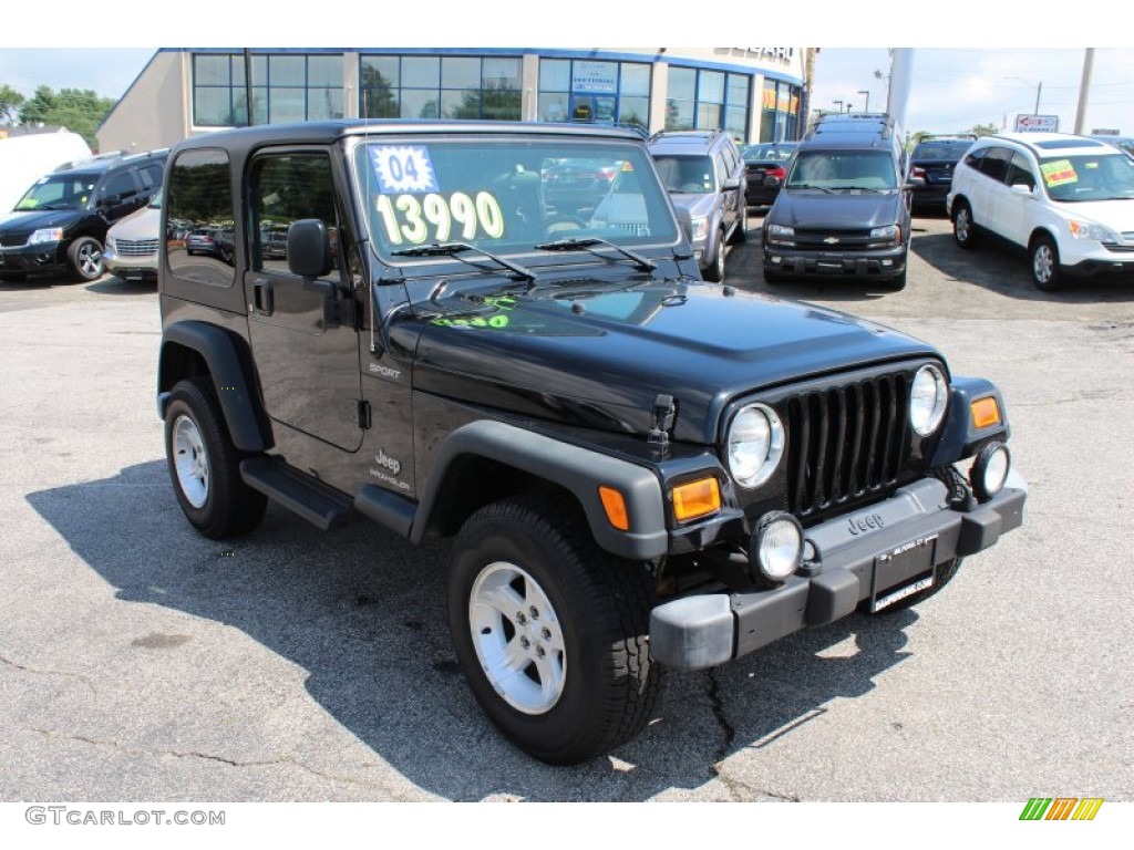 2004 Wrangler Sport 4x4 - Black / Dark Slate Gray photo #3