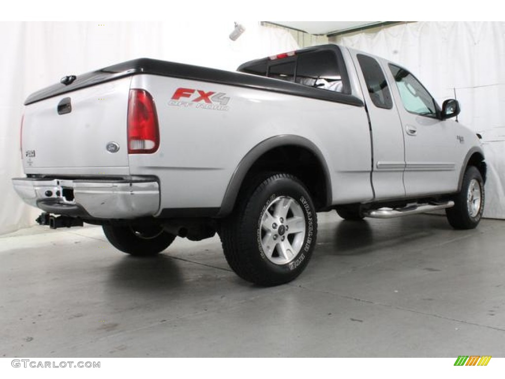 2003 F150 XLT SuperCab 4x4 - Silver Metallic / Dark Graphite Grey photo #6