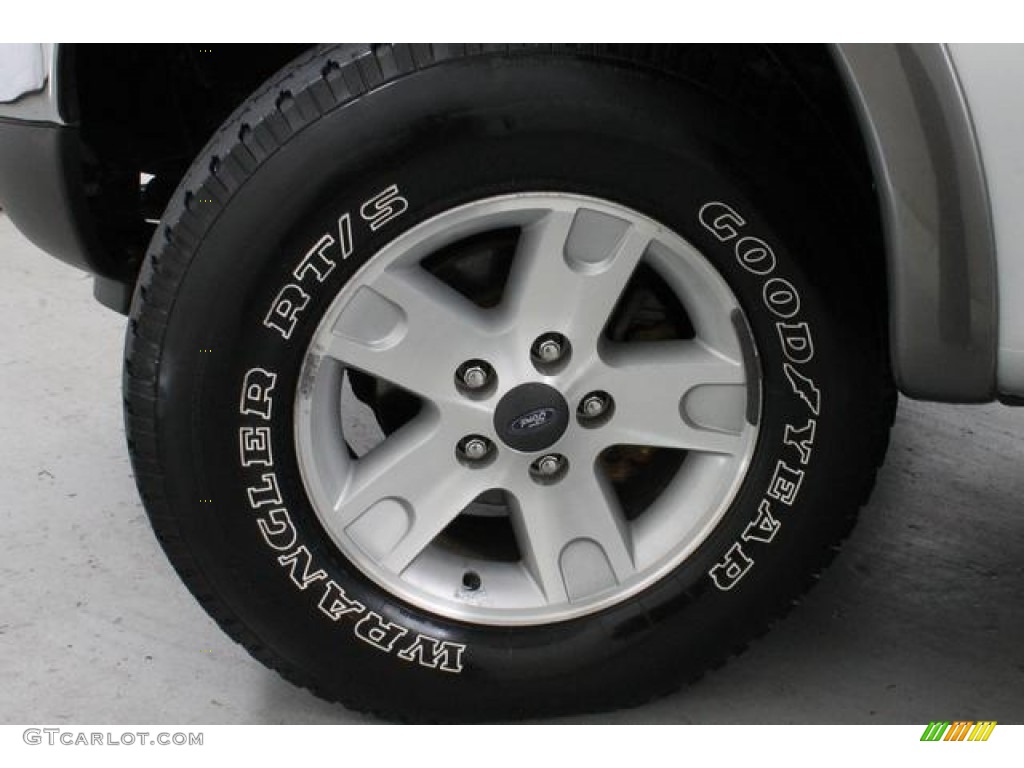 2003 F150 XLT SuperCab 4x4 - Silver Metallic / Dark Graphite Grey photo #12