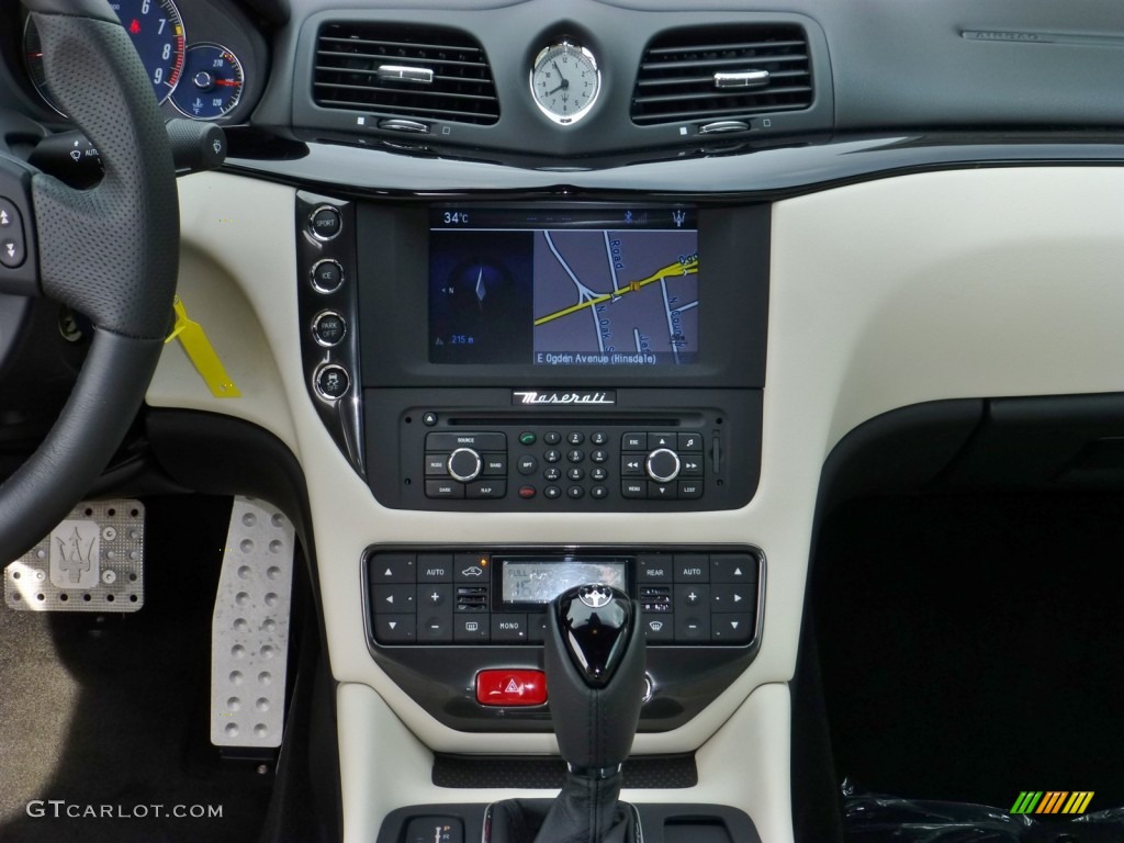 2014 Maserati GranTurismo Sport Coupe Controls Photo #83931373