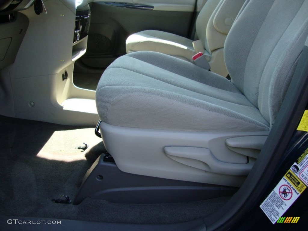 2012 Sienna  - South Pacific Pearl / Light Gray photo #19