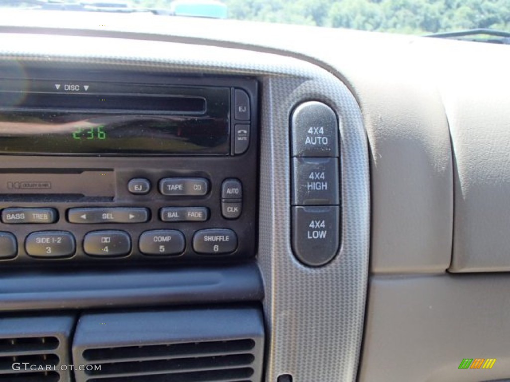 2005 Explorer XLT 4x4 - Mineral Grey Metallic / Graphite photo #12