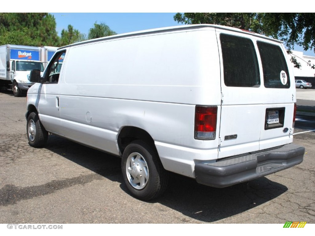 2007 E Series Van E150 Cargo - Oxford White / Medium Flint Grey photo #6