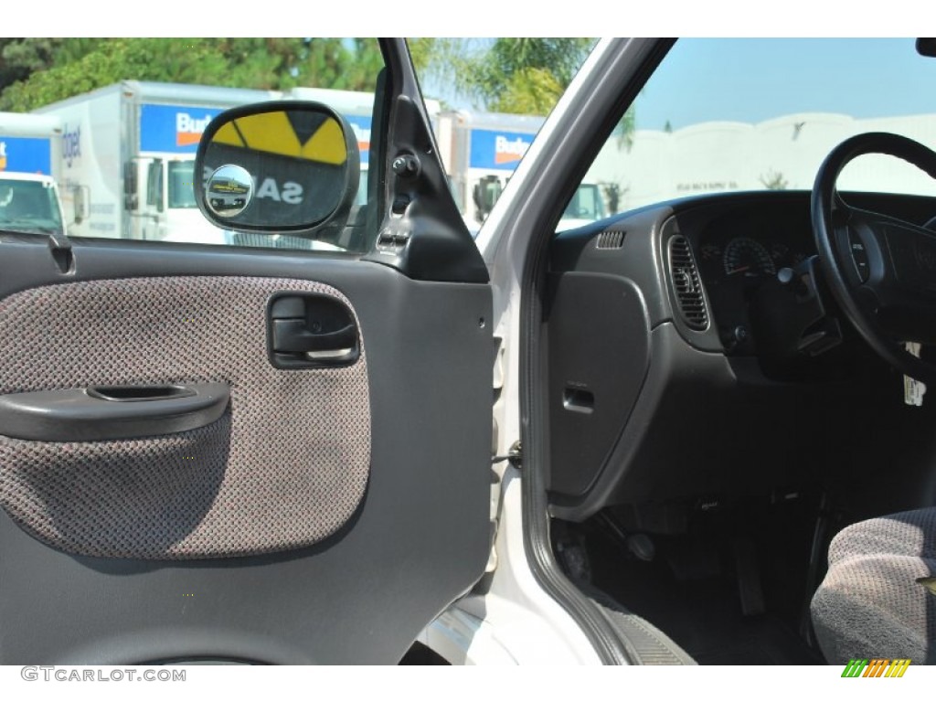 2001 Ram Van 3500 Passenger - Bright White / Dark Slate Gray photo #10