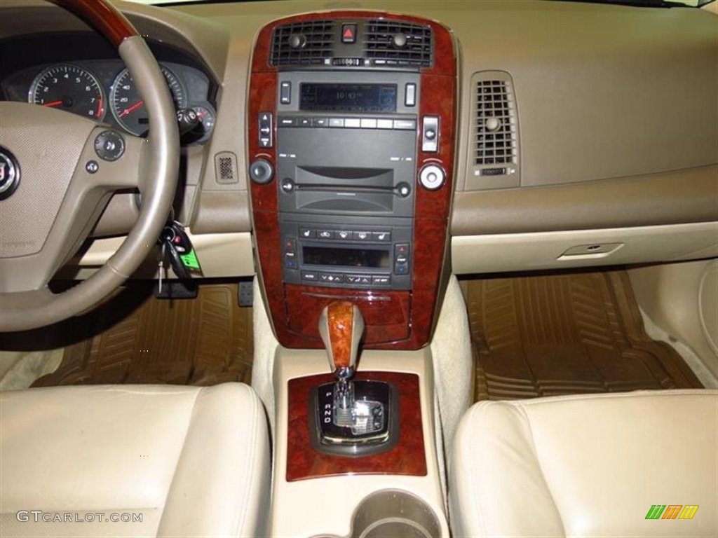 2006 CTS Sedan - Silver Smoke / Cashmere photo #12