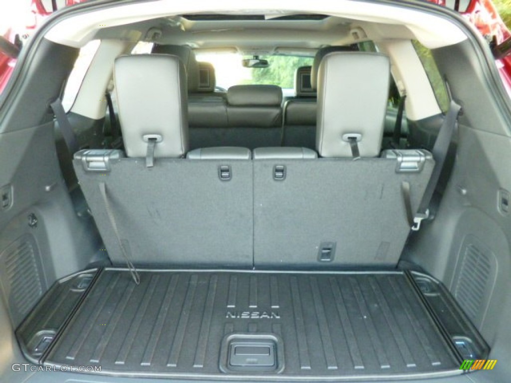2014 Nissan Pathfinder Platinum AWD Trunk Photo #83942056