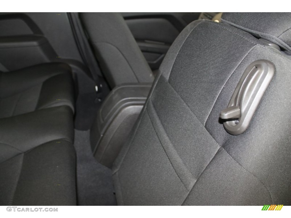 2010 Mustang V6 Coupe - Sterling Grey Metallic / Charcoal Black photo #28