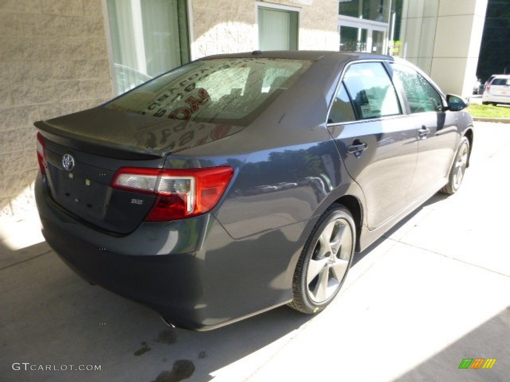 2013 Camry SE V6 - Magnetic Gray Metallic / Black/Ash photo #2
