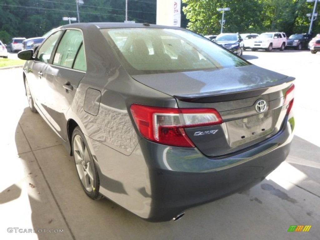 2013 Camry SE V6 - Magnetic Gray Metallic / Black/Ash photo #4
