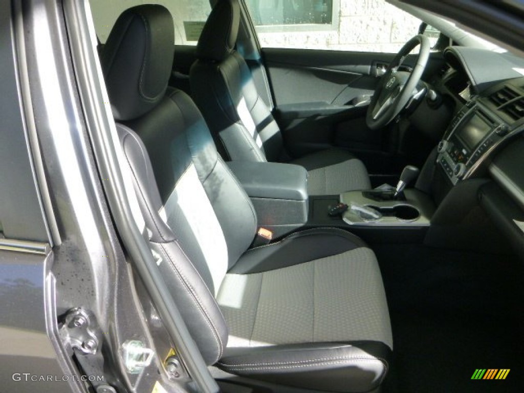 2013 Camry SE V6 - Magnetic Gray Metallic / Black/Ash photo #9