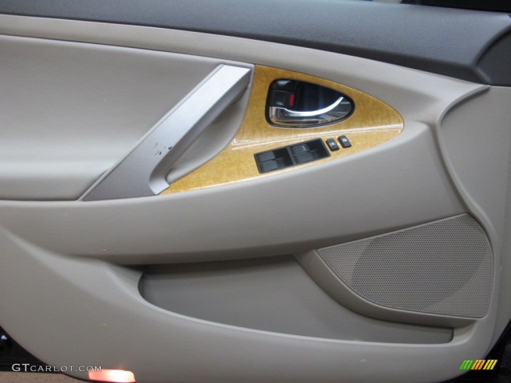 2007 Camry XLE V6 - Black / Bisque photo #34