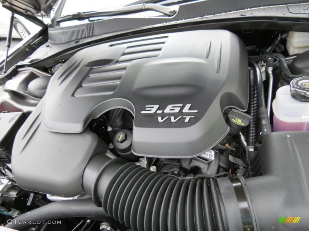 2013 Chrysler 300 S V6 Engine Photos
