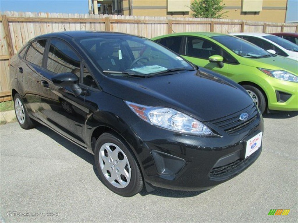 2013 Fiesta S Sedan - Tuxedo Black / Charcoal Black/Light Stone photo #1