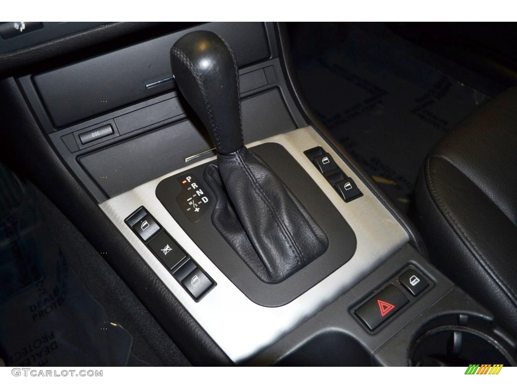 2005 3 Series 325i Sedan - Jet Black / Black photo #22