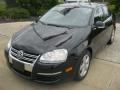 Black Uni - Jetta SE Sedan Photo No. 1