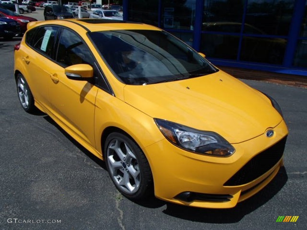 Tangerine Scream 2014 Ford Focus ST Hatchback Exterior Photo #83961370