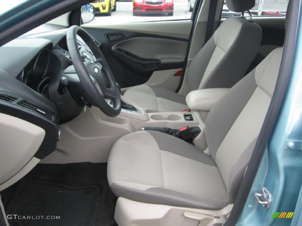 2012 Ford Focus SE 5-Door Front Seat Photo #83961501