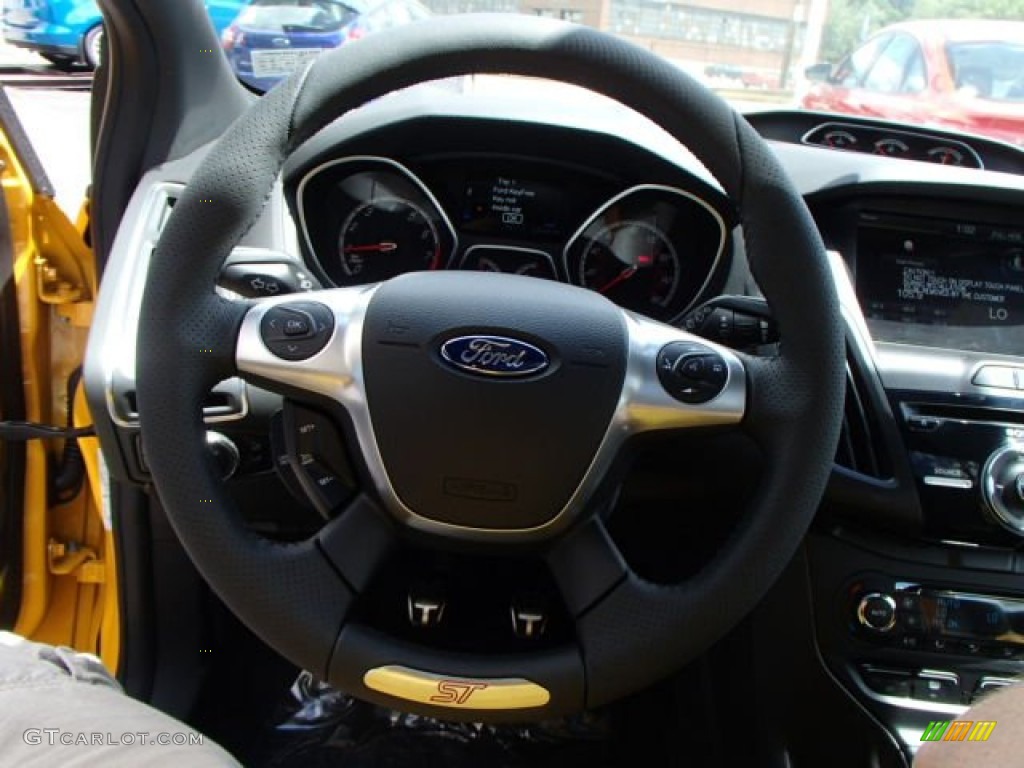 2014 Ford Focus ST Hatchback ST Tangerine Scream/Charcoal Black Recaro Sport Seats Steering Wheel Photo #83961711