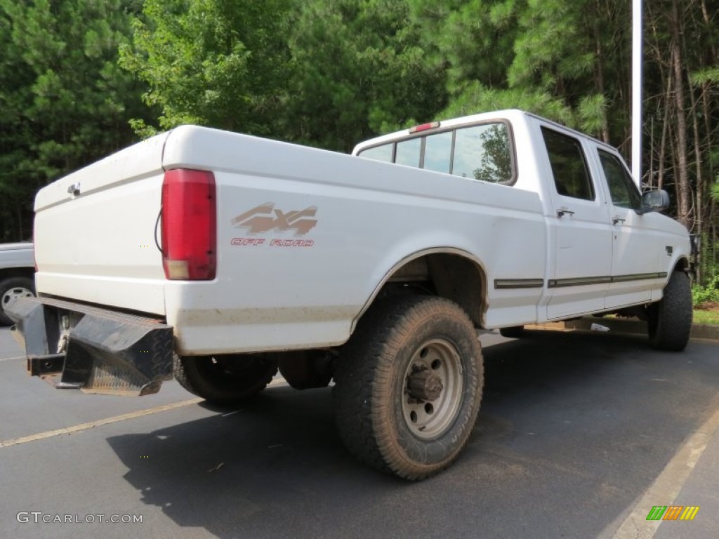 1997 F250 XL Crew Cab 4x4 - Oxford White / Medium Graphite photo #3