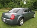 Magnesium Pearlcoat - 300 C HEMI Photo No. 18