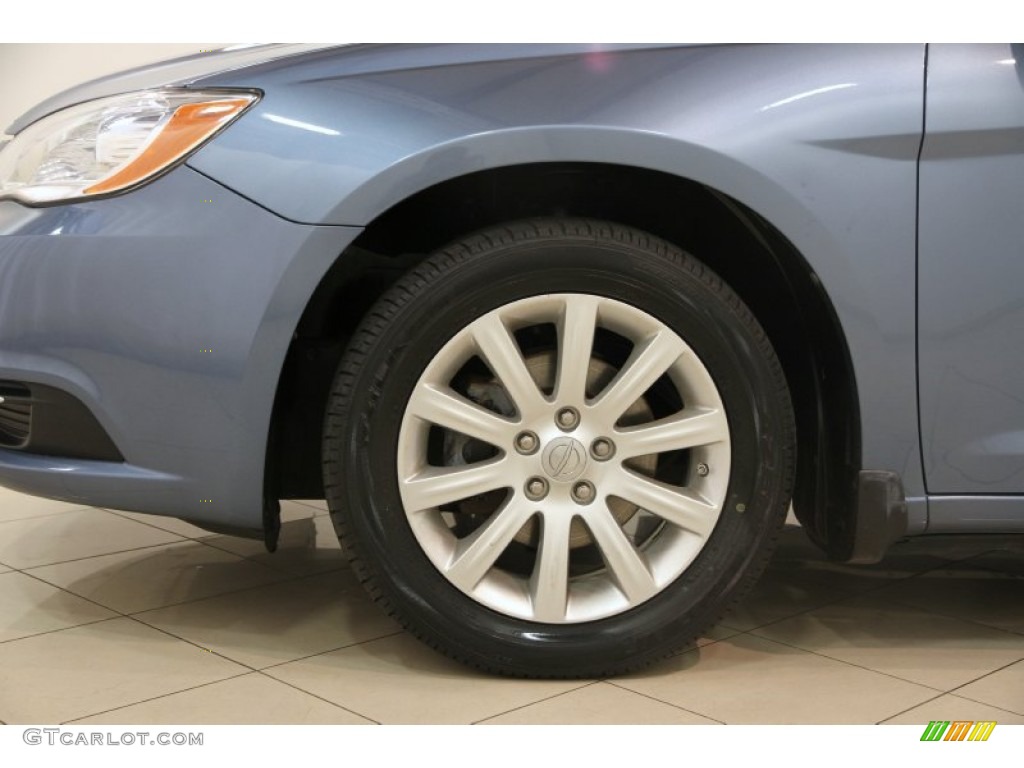 2011 Chrysler 200 Touring Wheel Photos