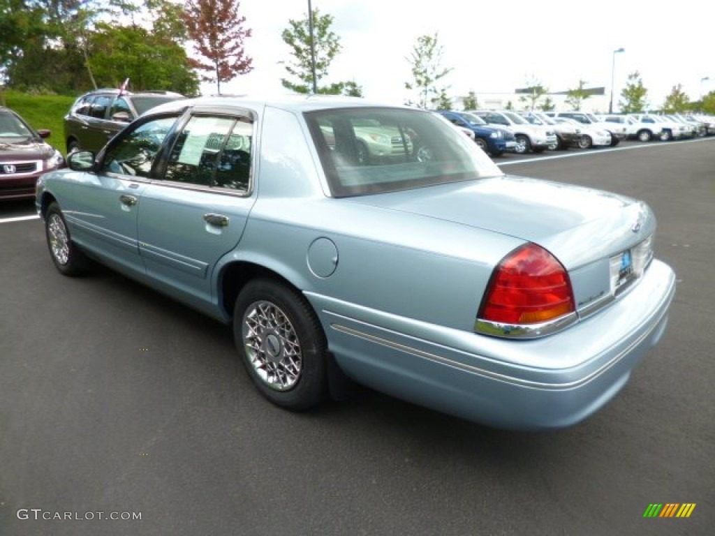 2000 Crown Victoria LX Sedan - Light Blue Metallic / Dark Denim Blue photo #5