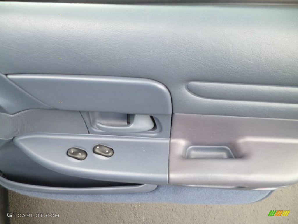 2000 Crown Victoria LX Sedan - Light Blue Metallic / Dark Denim Blue photo #11