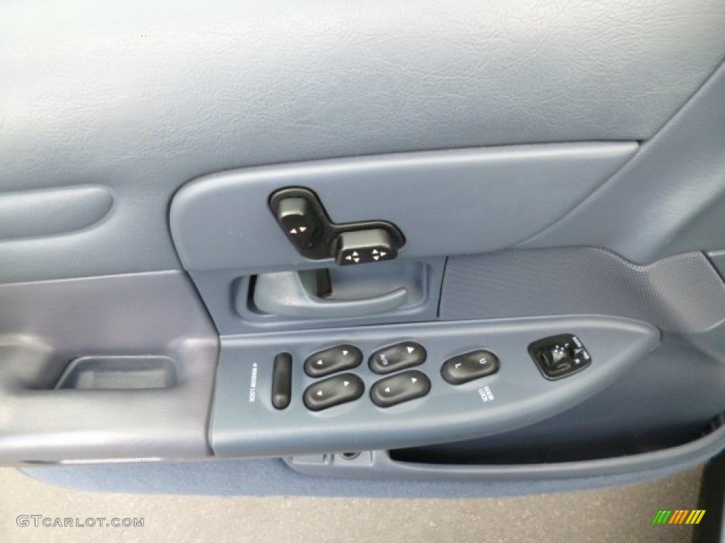 2000 Crown Victoria LX Sedan - Light Blue Metallic / Dark Denim Blue photo #17